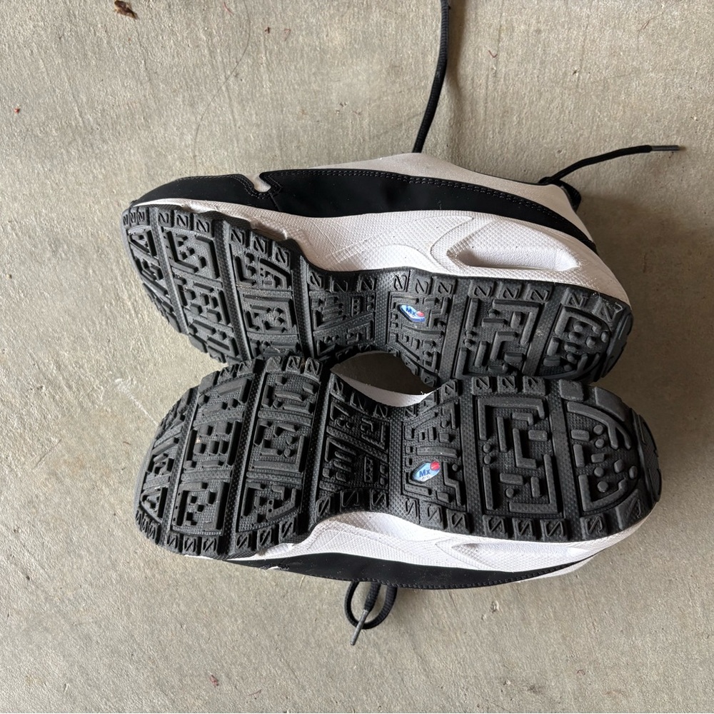 Nike Comme Des Garcons Black and White Air Max Sunder Sneakers - Picture 3 of 4